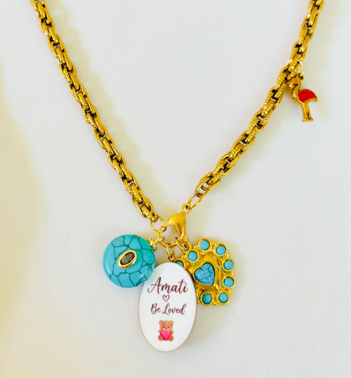 Collana "Amati": Il tuo promemoria quotidiano di bellezza