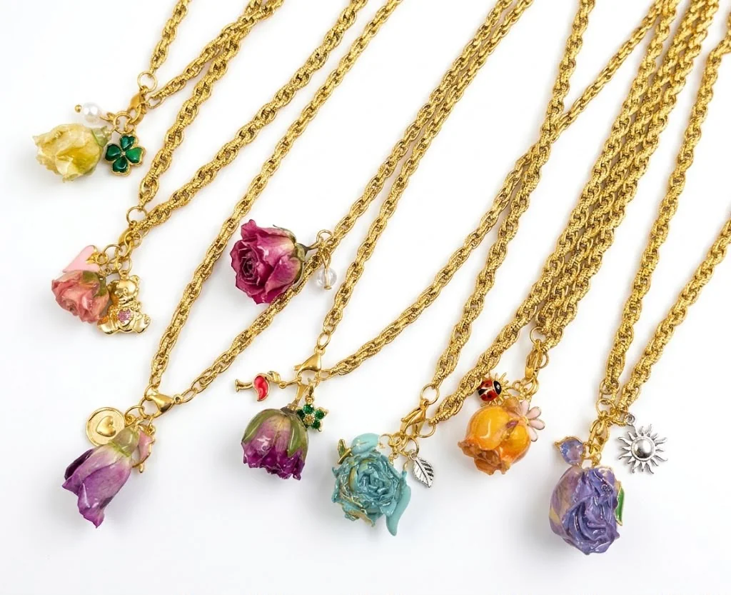 Collana Eterna: La bellezza della natura, sospesa nel tempo